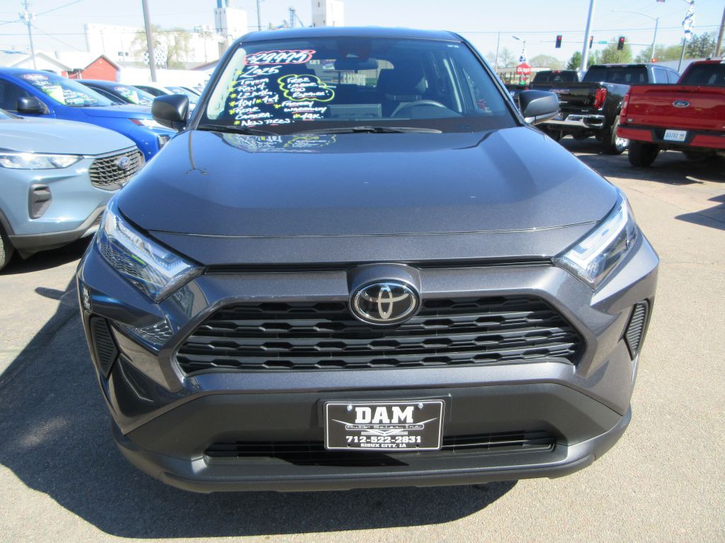 2025 Toyota Rav4 Image 7