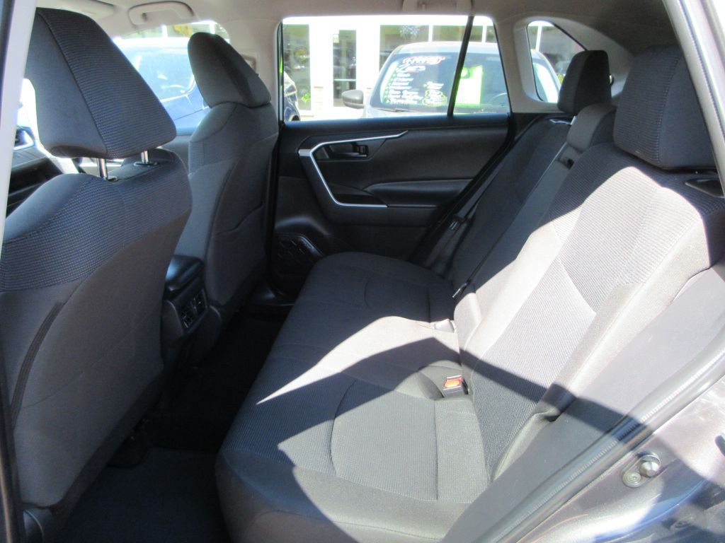 2025 Toyota Rav4 Image 9