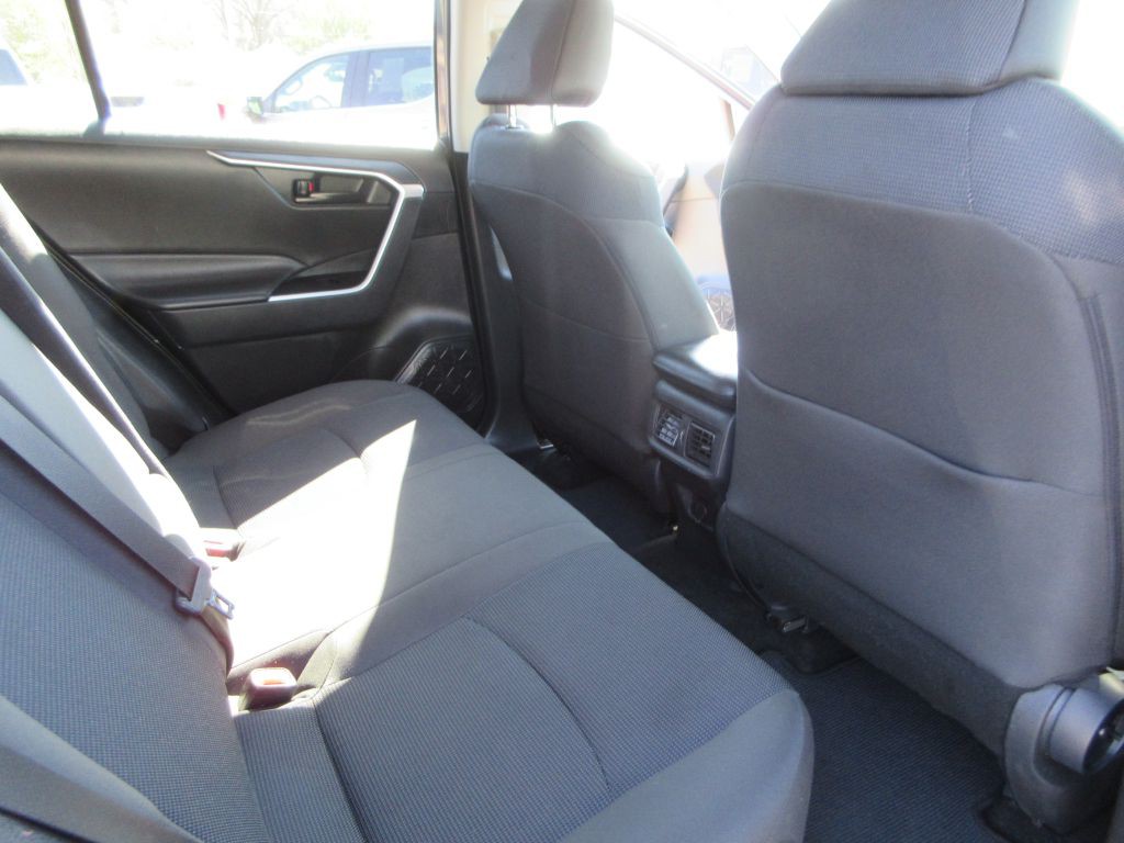 2025 Toyota Rav4 Image 10