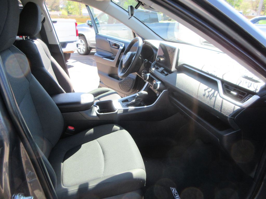 2025 Toyota Rav4 Image 11