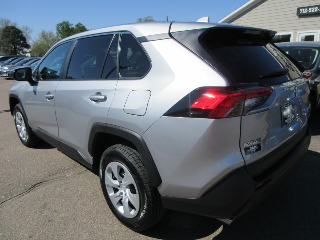 2025 Toyota Rav4 Image 3