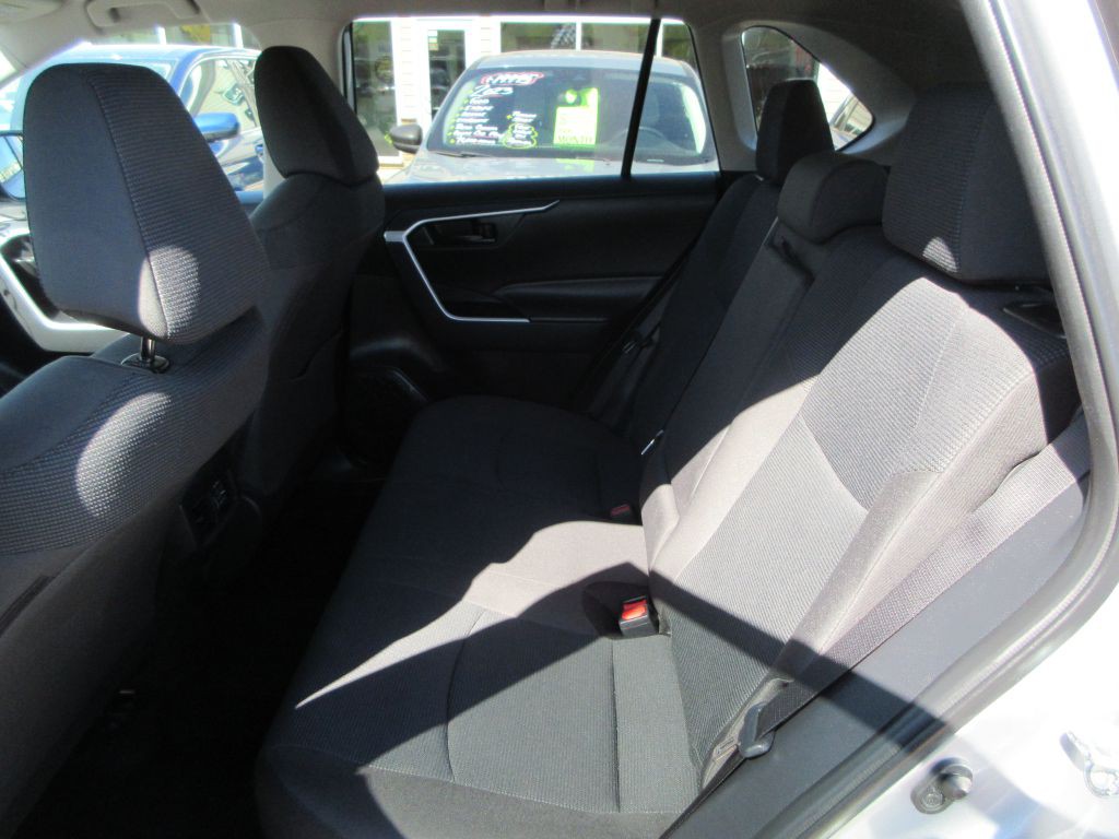 2025 Toyota Rav4 Image 9