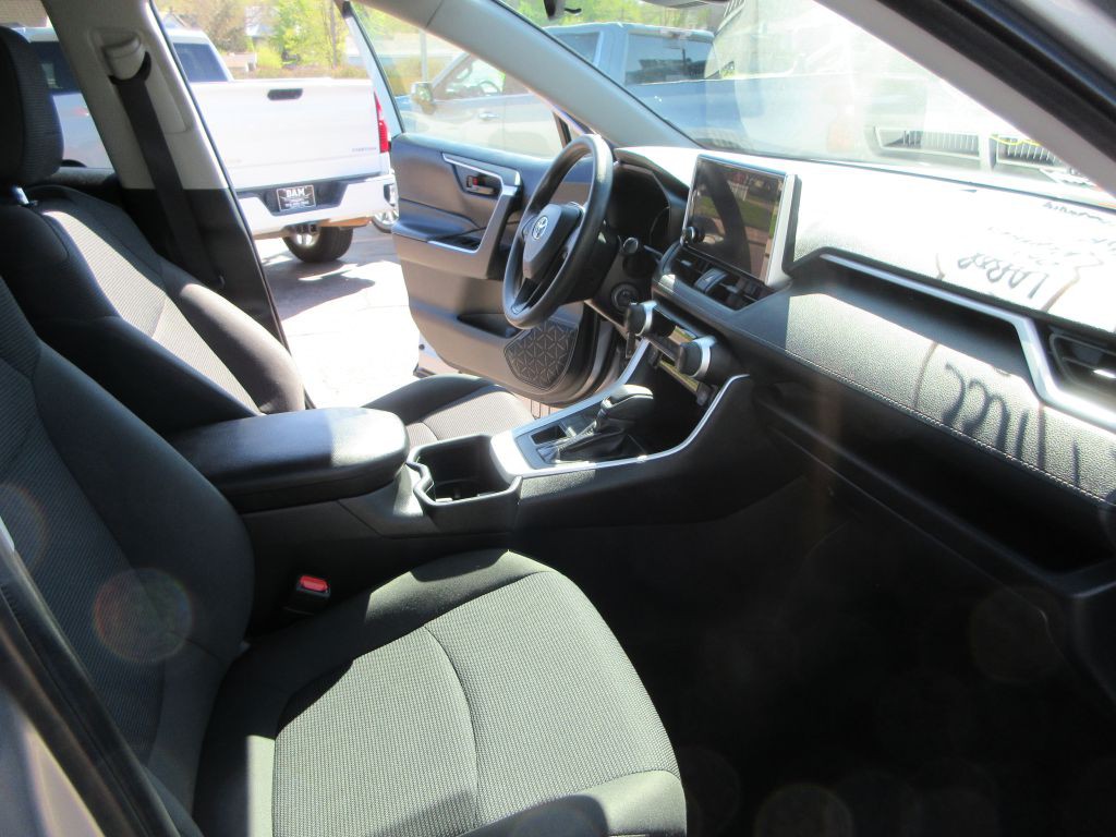 2025 Toyota Rav4 Image 11