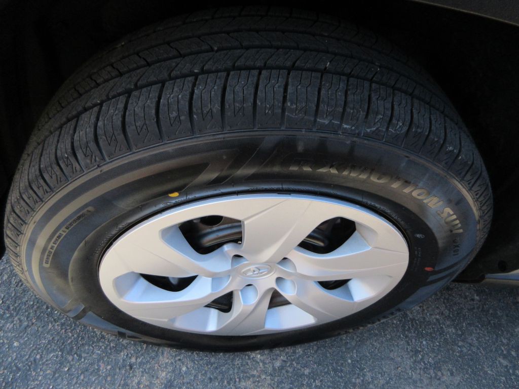 2025 Toyota Rav4 Image 17