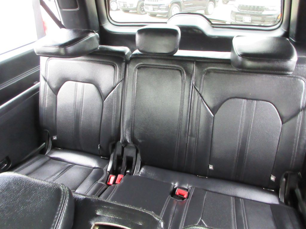 2021 Ford Expedition Image 8