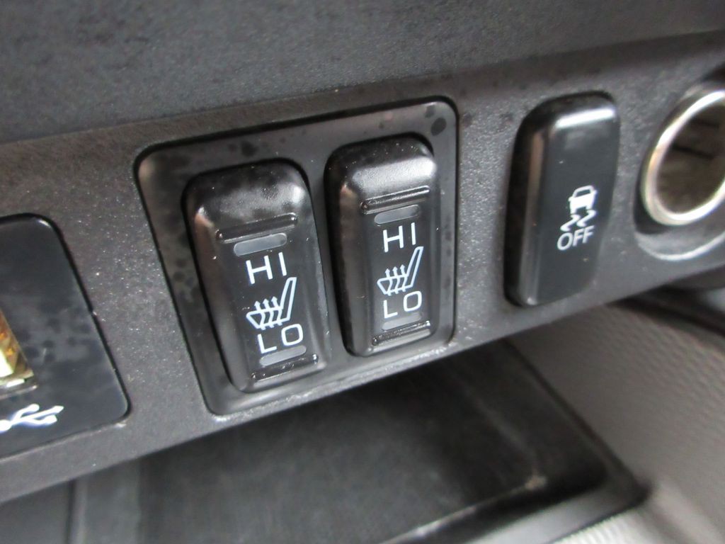 2022 Mitsubishi Outlander Image 14