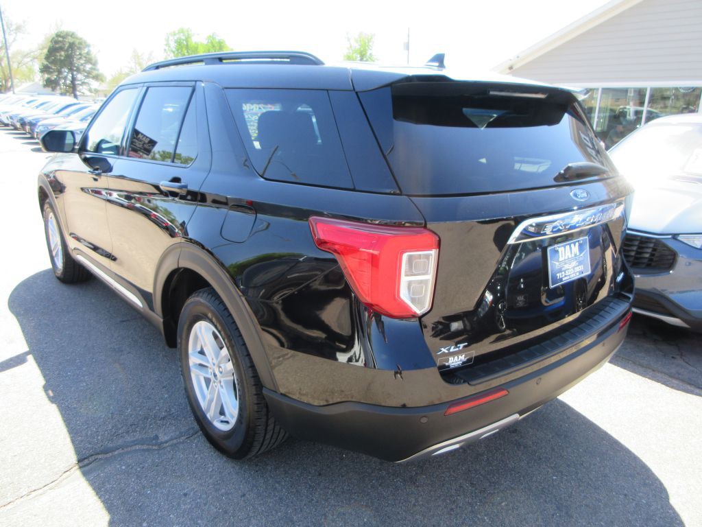 2024 Ford Explorer Image 3