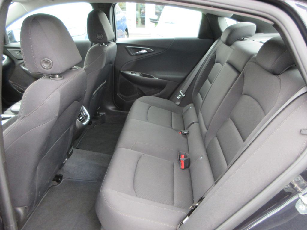 2023 Chevrolet Malibu Image 9