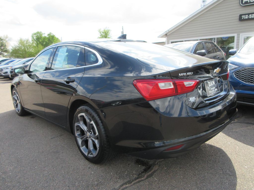 2023 Chevrolet Malibu Image 3