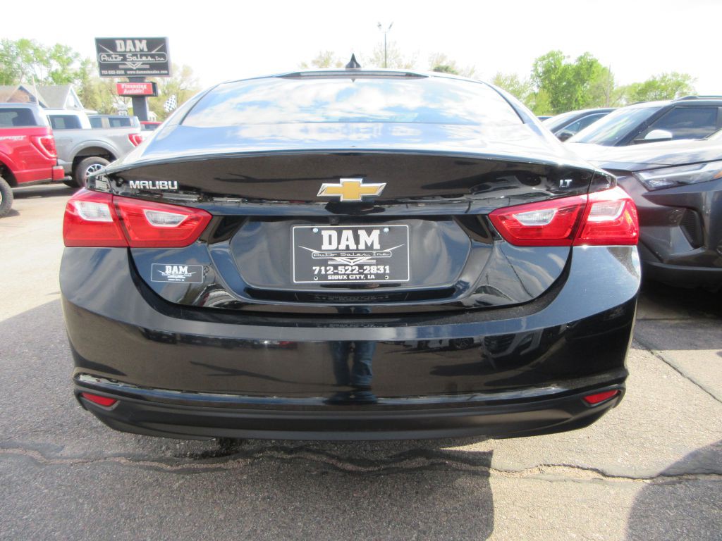 2023 Chevrolet Malibu Image 4