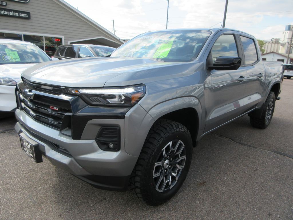 2023 Chevrolet Colorado Image 1