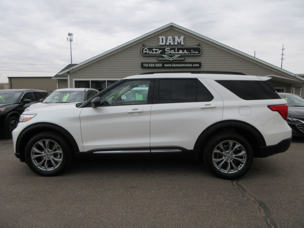 2022 Ford Explorer Image 2