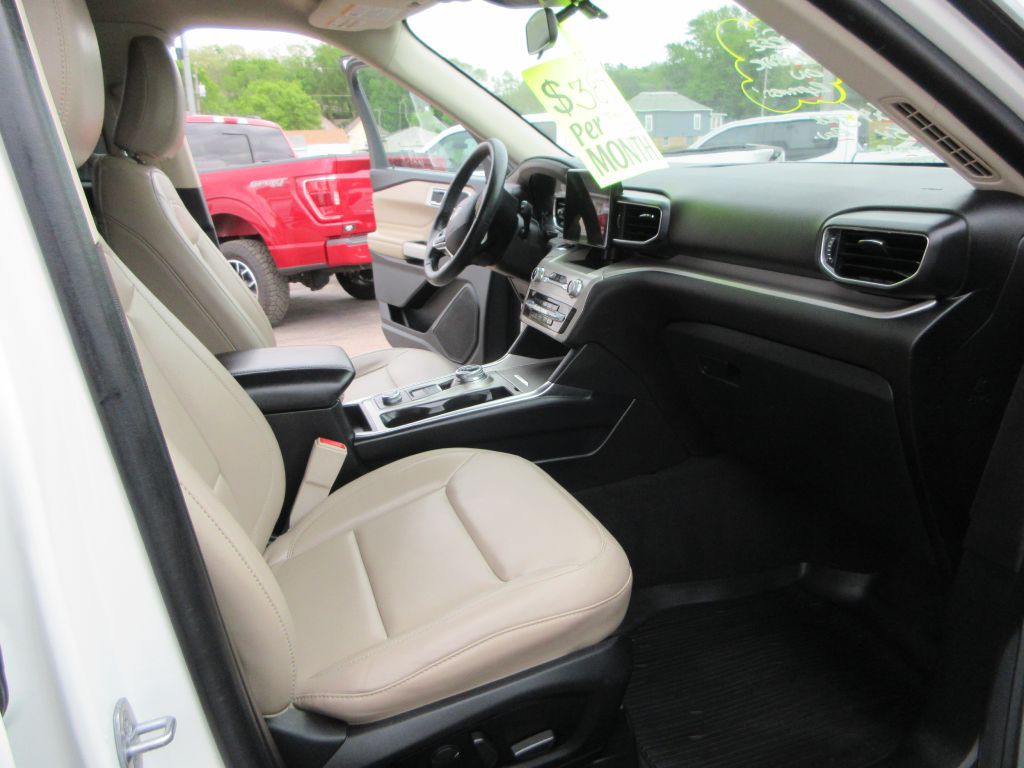 2022 Ford Explorer Image 12