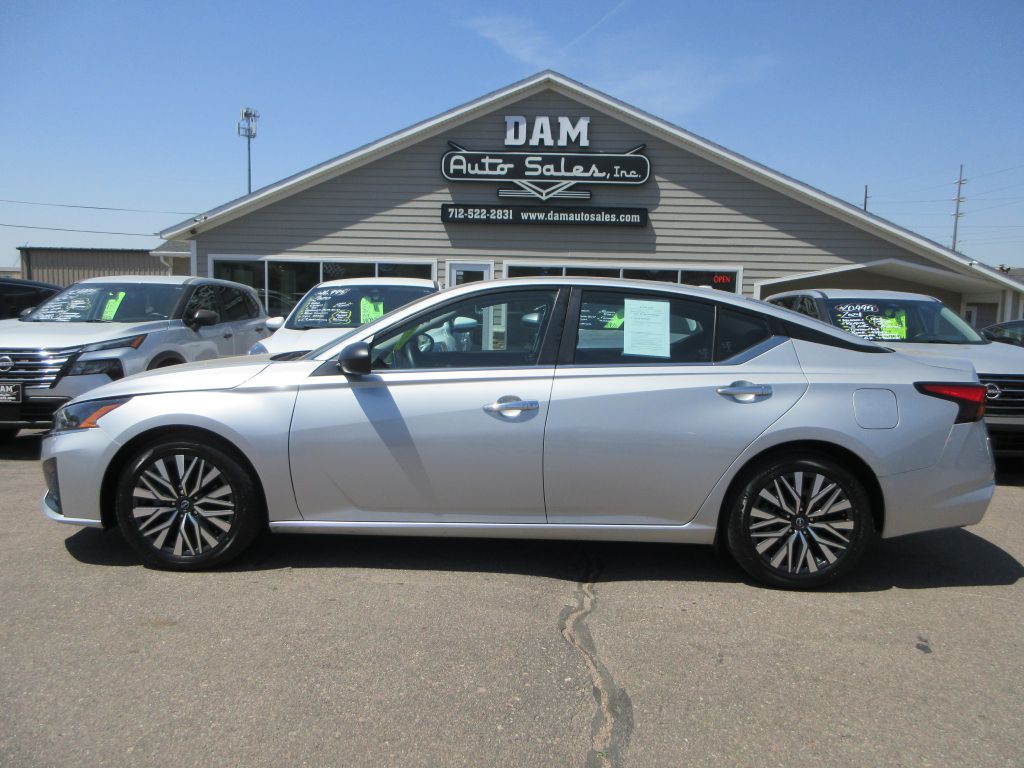 2024 Nissan Altima Image 2