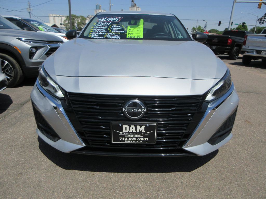 2024 Nissan Altima Image 7