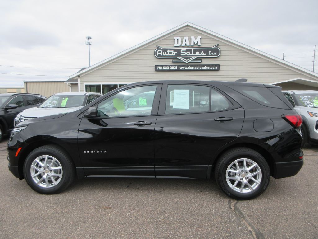 2024 Chevrolet Equinox Image 2
