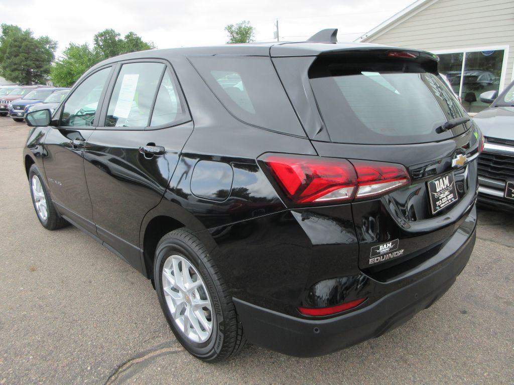 2024 Chevrolet Equinox Image 3