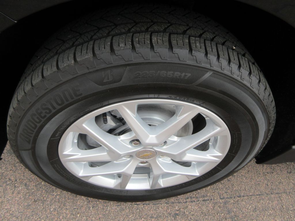 2024 Chevrolet Equinox Image 17