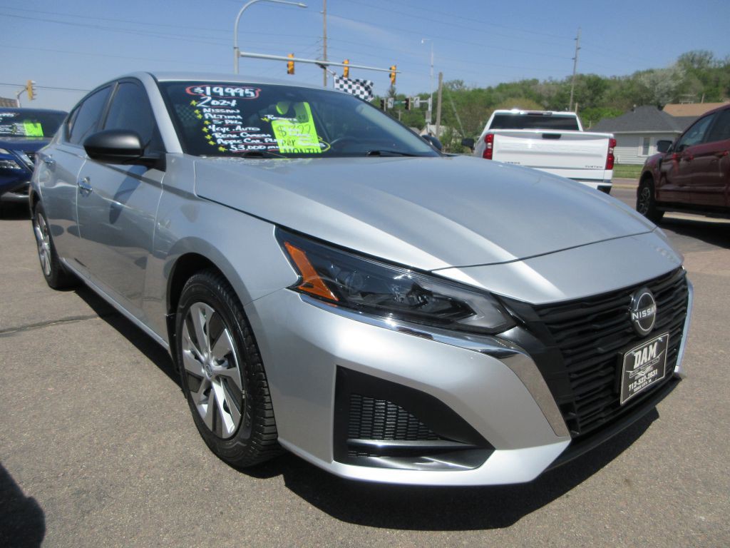 2024 Nissan Altima Image 6