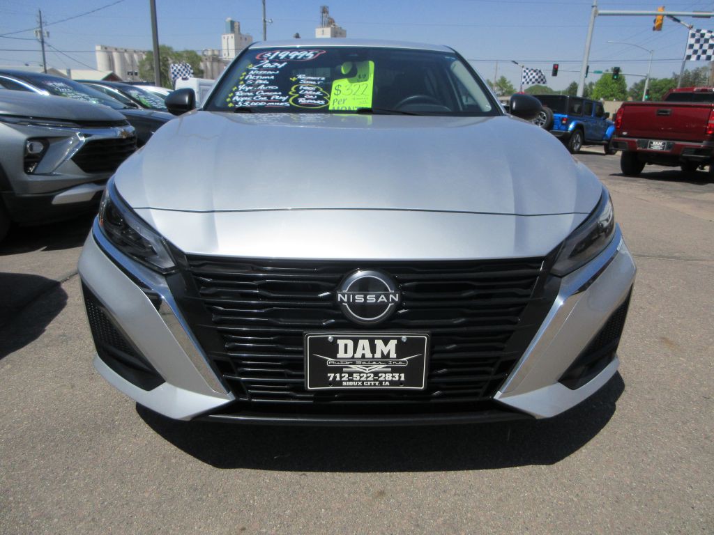 2024 Nissan Altima Image 7