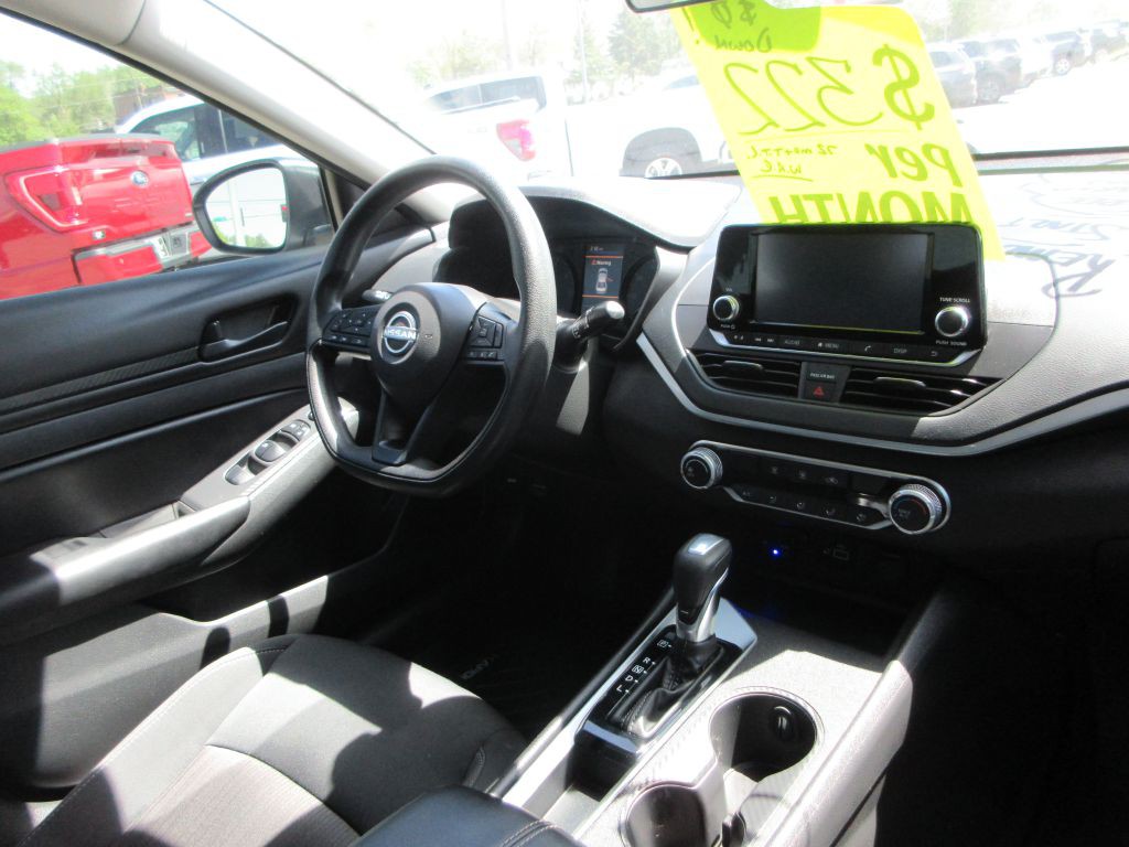 2024 Nissan Altima Image 12