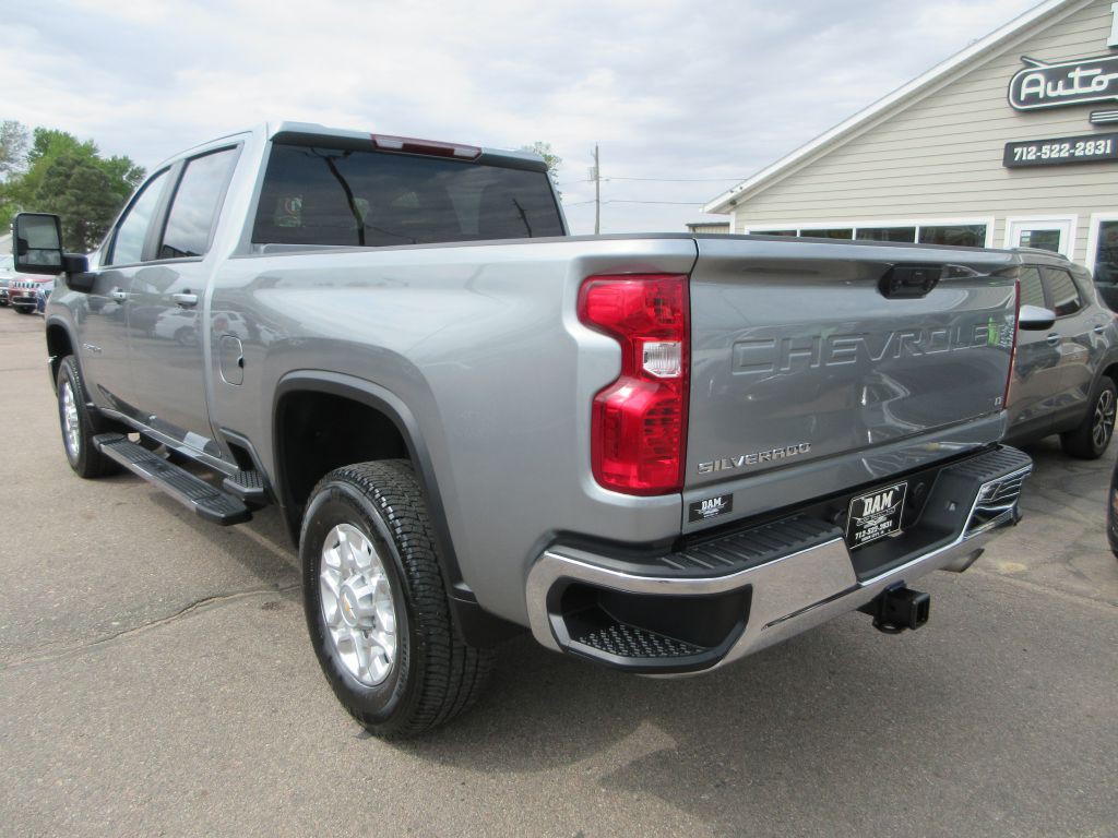 2024 Chevrolet Silverado 1500 Image 3