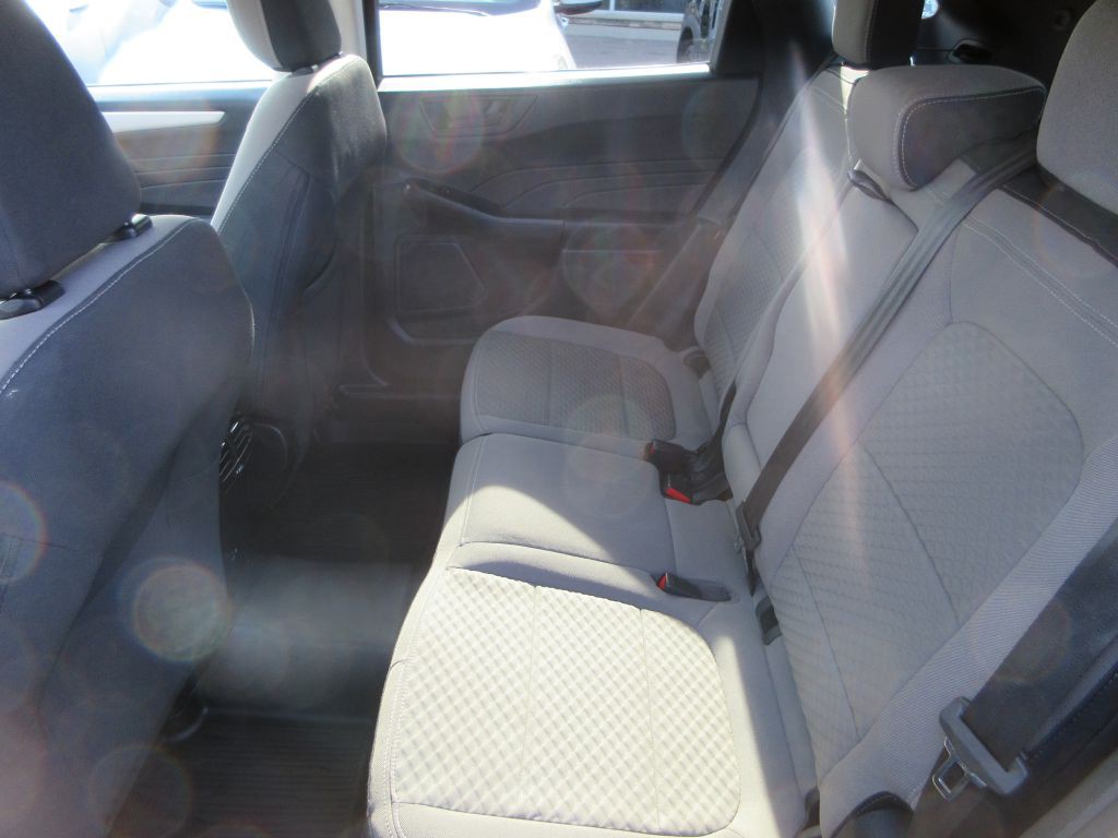 2022 Ford Escape Image 9