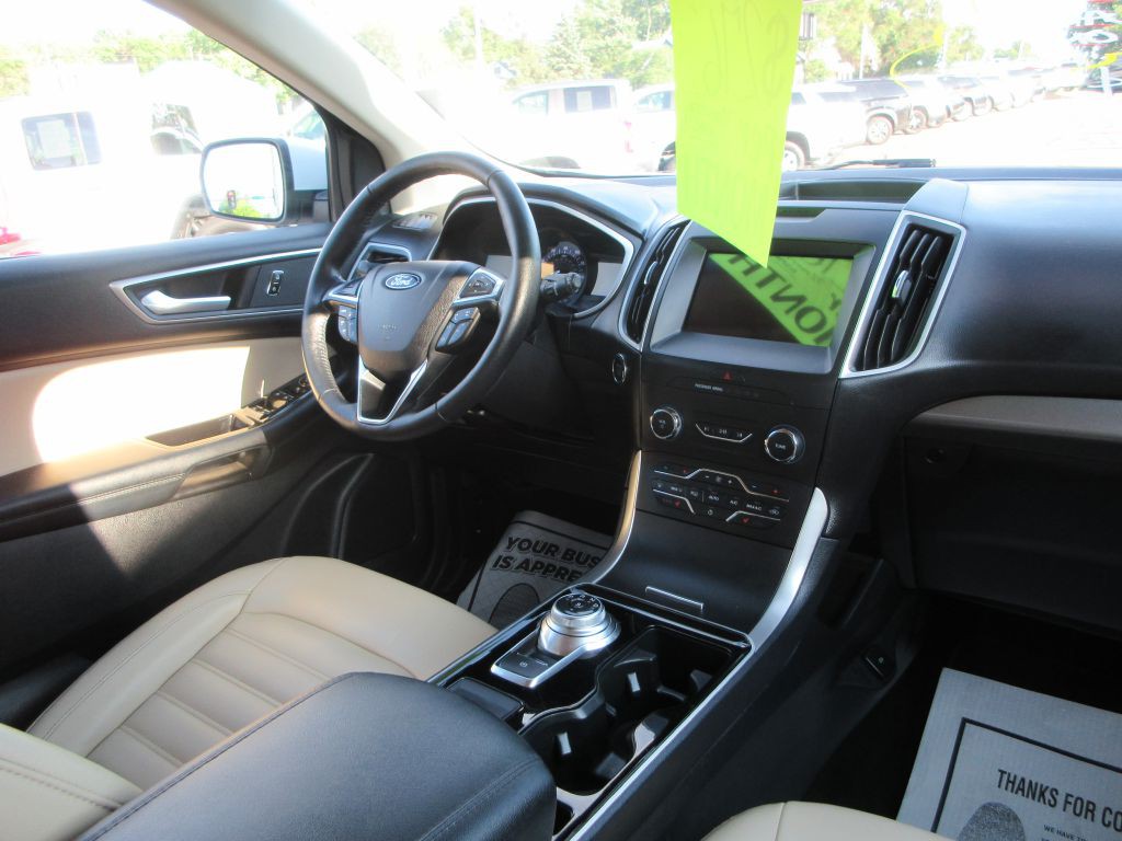 2020 Ford Edge Image 13