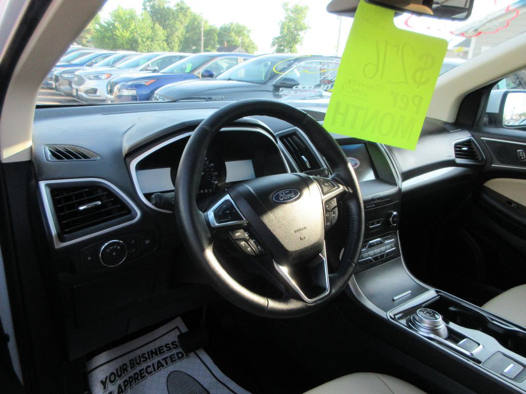2020 Ford Edge Image 14