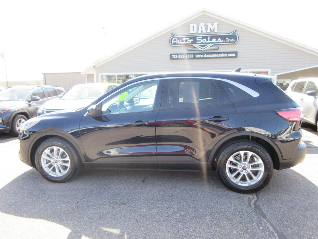 2021 Ford Escape Image 2