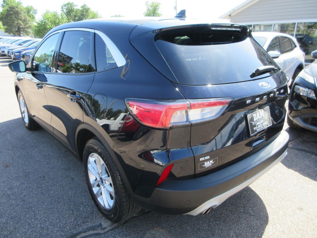 2021 Ford Escape Image 3
