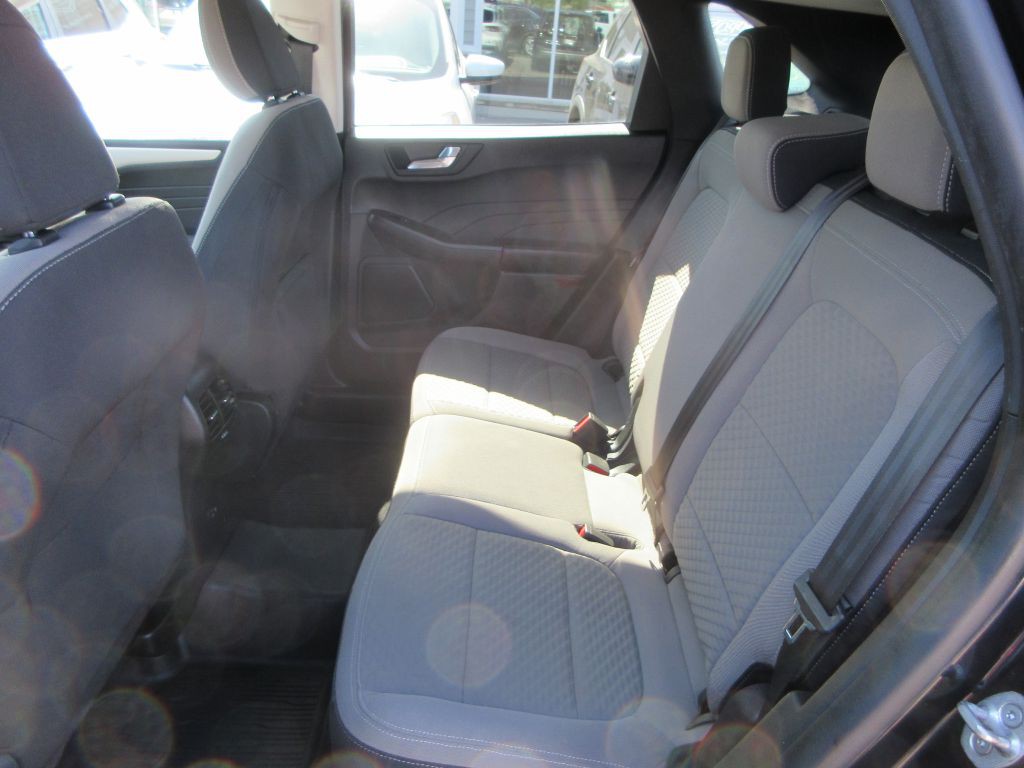 2021 Ford Escape Image 9