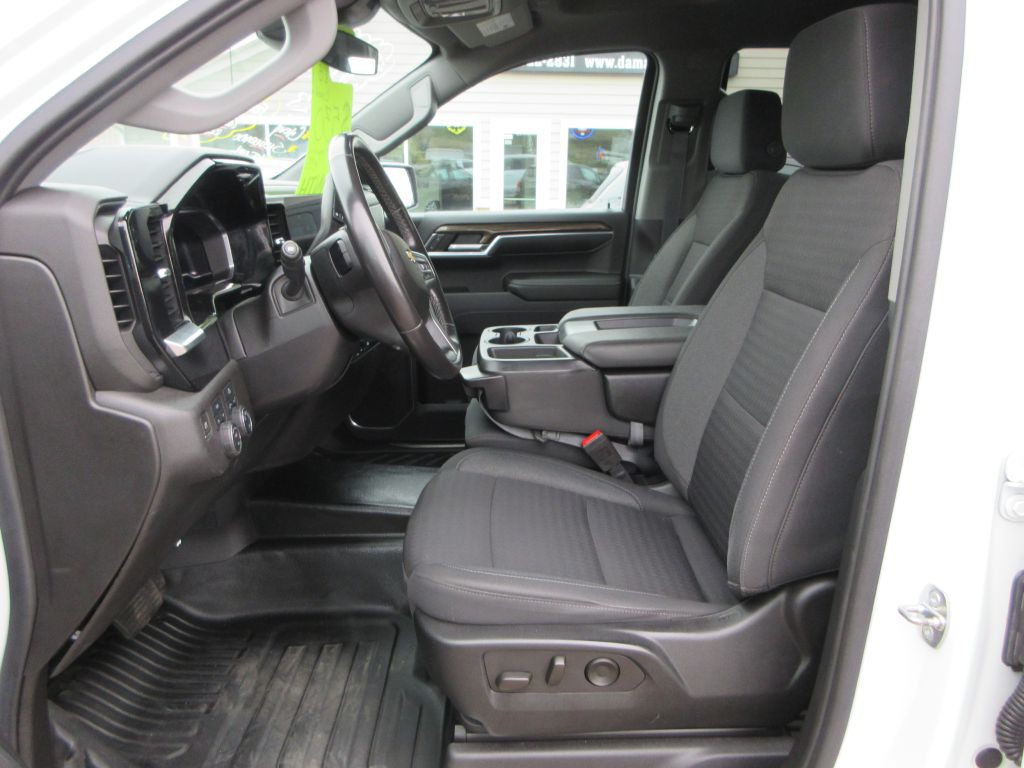2023 Chevrolet Silverado 1500 Image 8