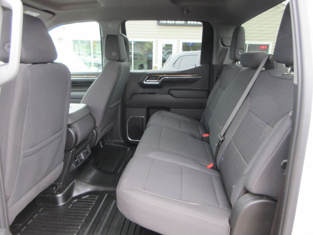 2023 Chevrolet Silverado 1500 Image 9