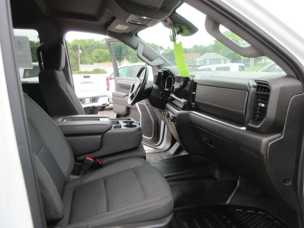 2023 Chevrolet Silverado 1500 Image 11
