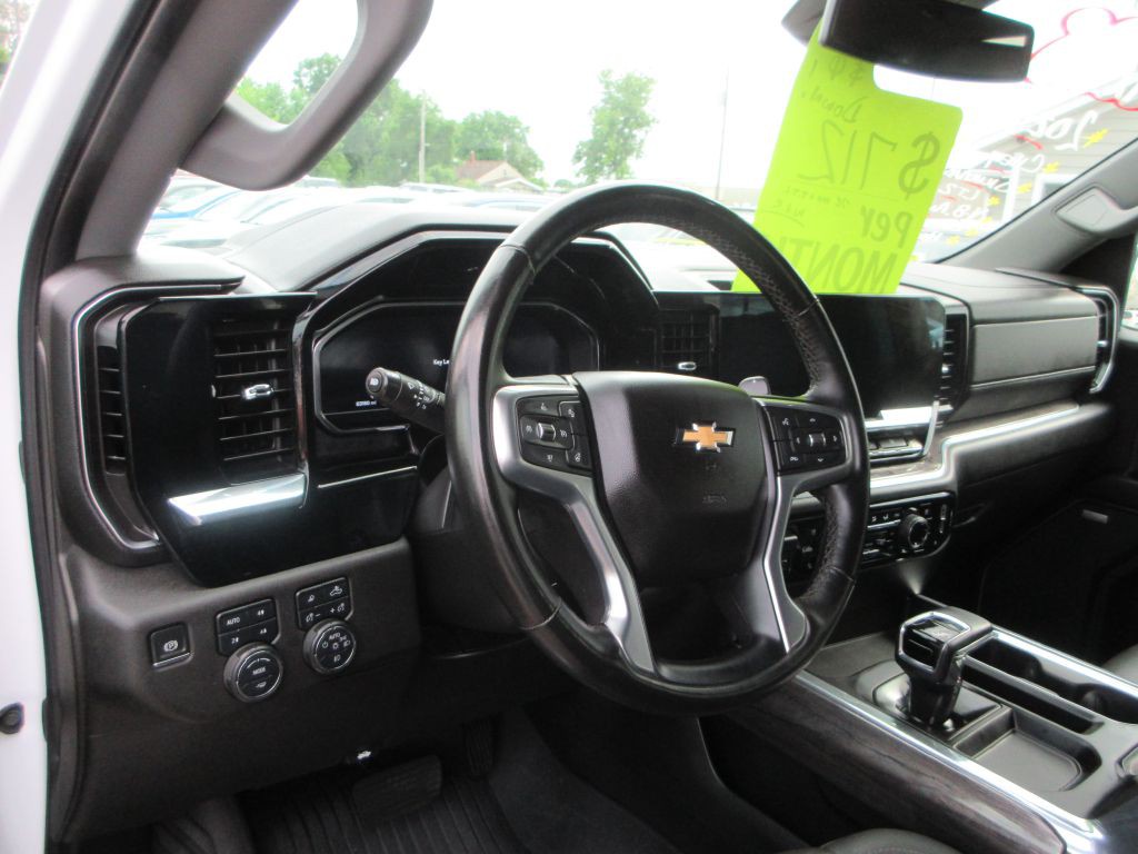 2024 Chevrolet Silverado 1500 Image 13