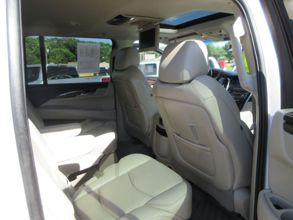 2020 Cadillac Escalade Image 11