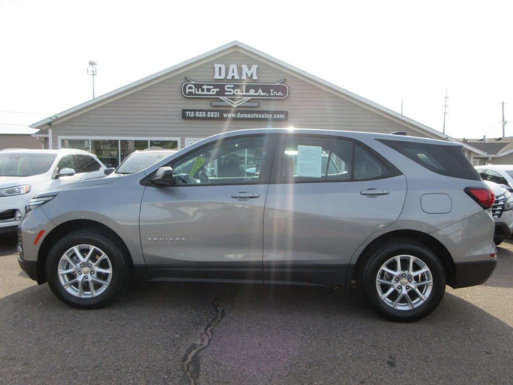 2024 Chevrolet Equinox Image 2