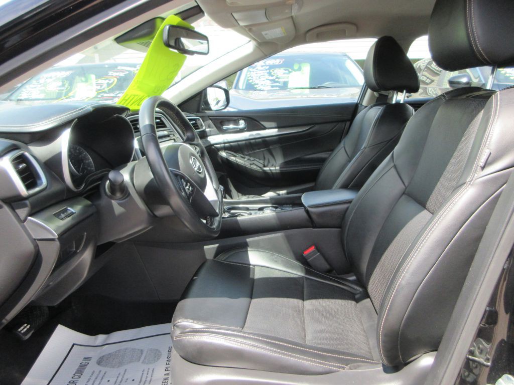 2023 Nissan Maxima Image 8