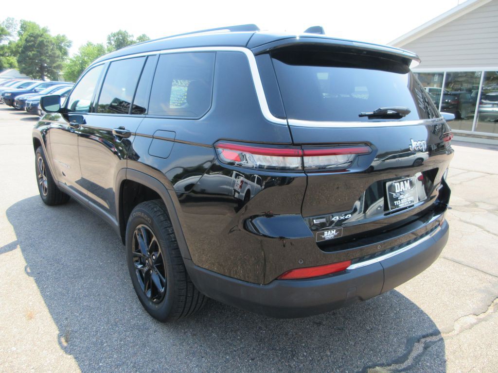 2023 Jeep Grand Cherokee Image 3