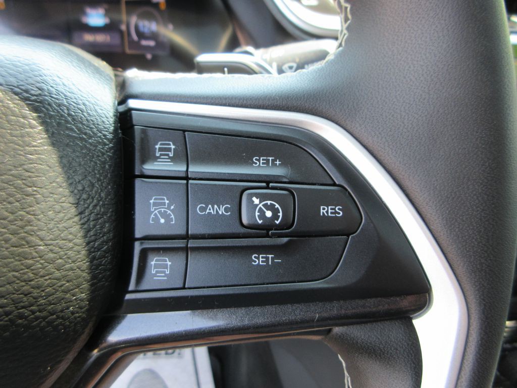 2023 Jeep Grand Cherokee Image 16