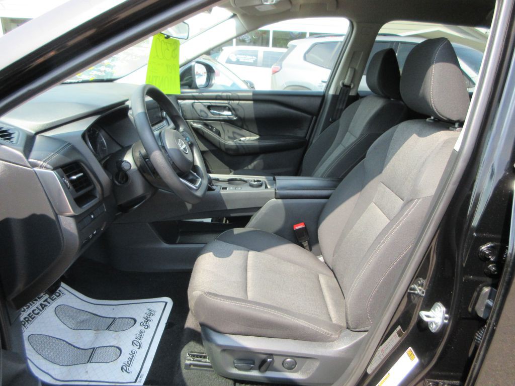 2024 Nissan Rogue Image 8