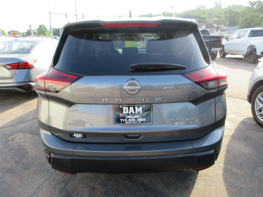 2024 Nissan Rogue Image 3