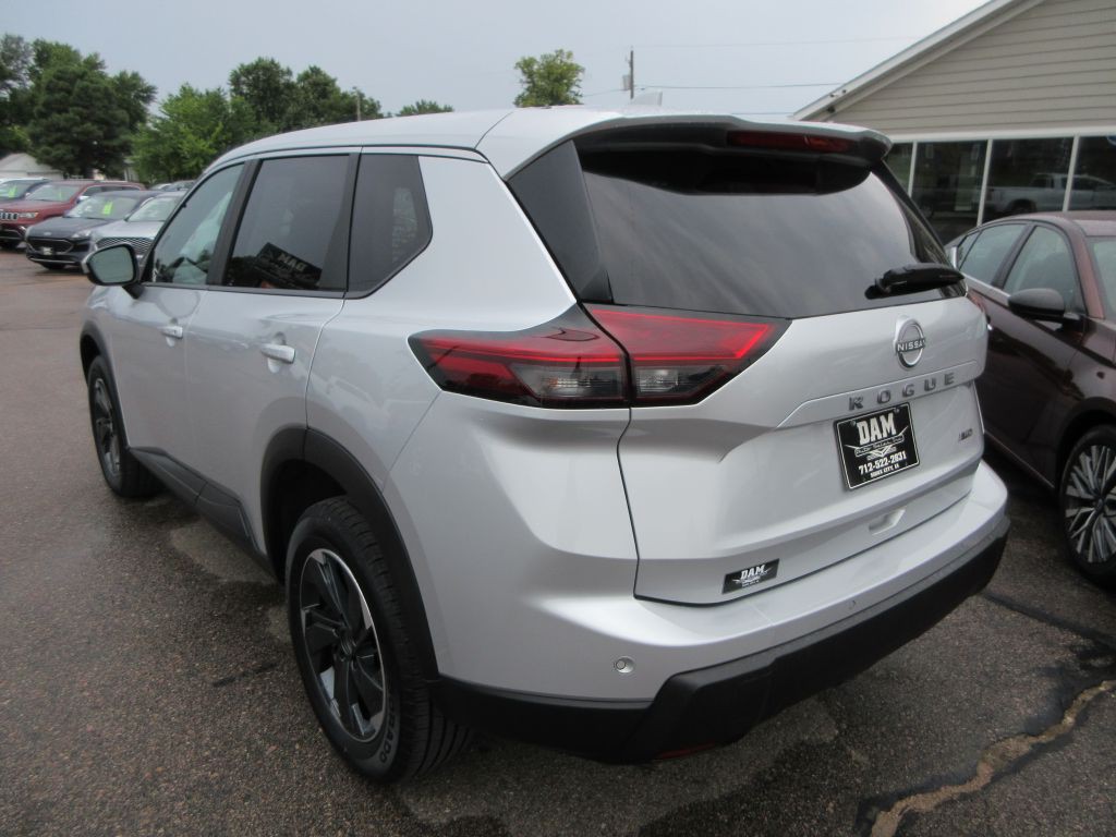 2025 Nissan Rogue Image 3
