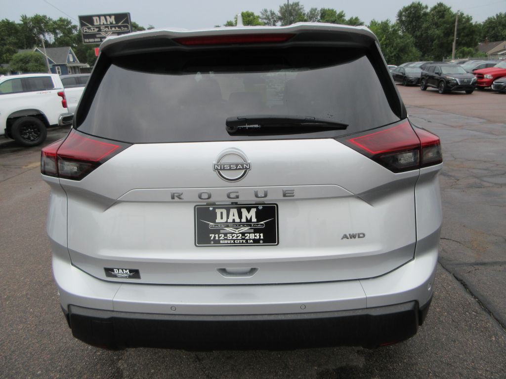 2025 Nissan Rogue Image 4