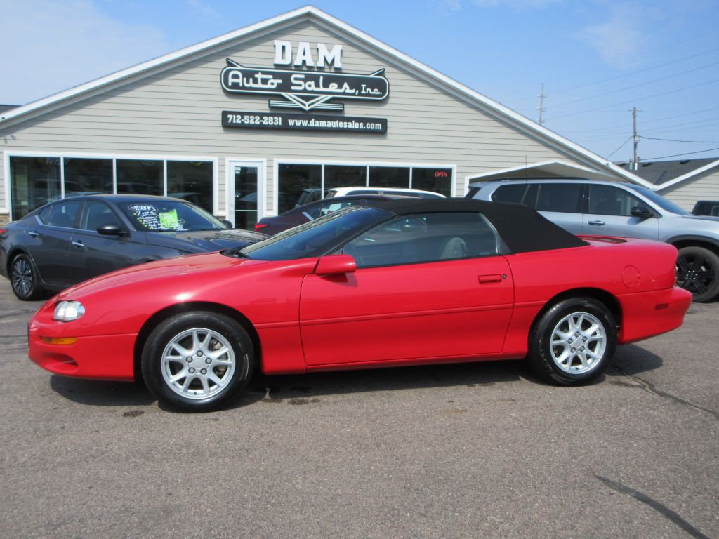 2002 Chevrolet Camaro Image 2
