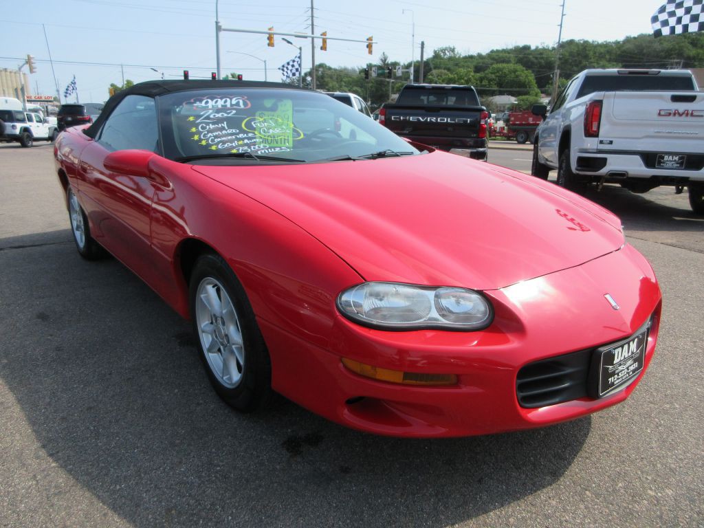 2002 Chevrolet Camaro Image 6