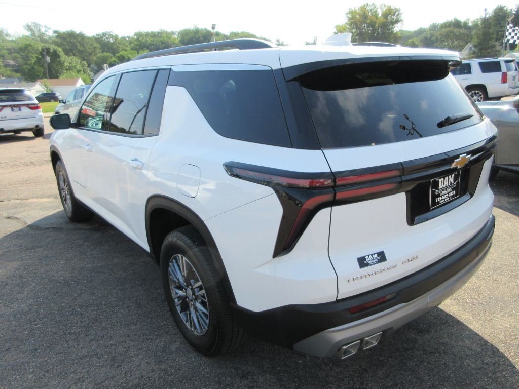 2026 Chevrolet Traverse Image 3