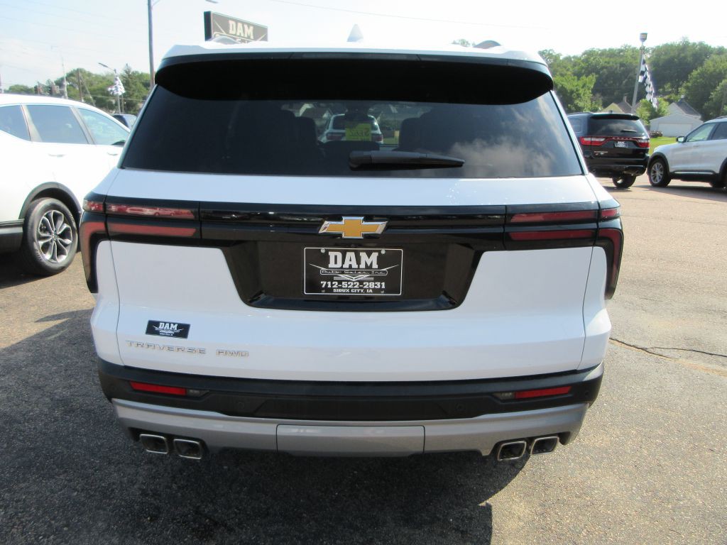 2026 Chevrolet Traverse Image 4