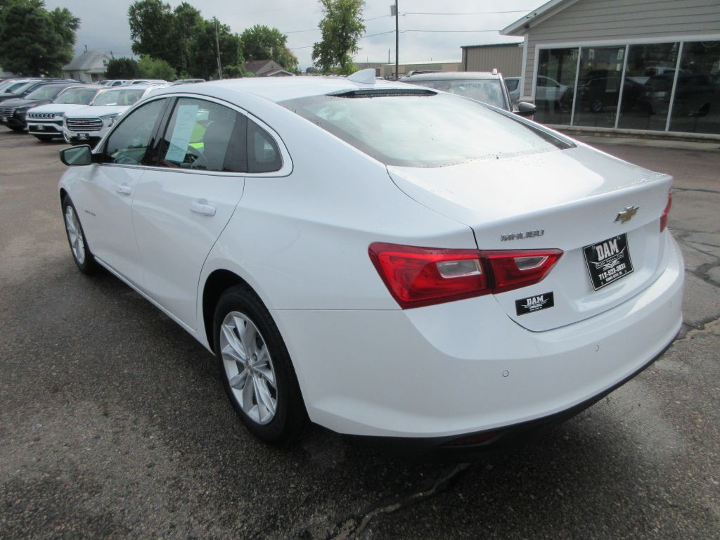 2025 Chevrolet Malibu Image 3